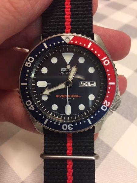 Seiko SKX009J Automatic ISO Certified Dive Watch PLUS 4 STRAPS!!