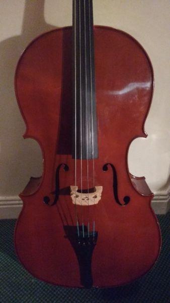 4/4 Cello and hard case in good condition