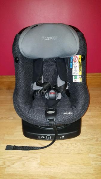 Maxi Cosi Axissfix car seat