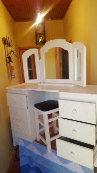 dressing table mirror and seat
