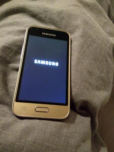 Samsung galaxy J1 mini duos