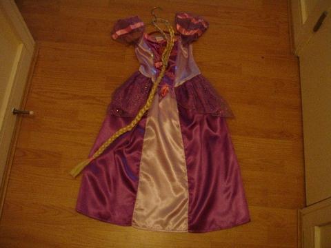 Dress-Up: Rapunzel & Halloween dresses