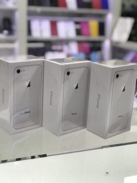 iPhone 8 256 GB brand sealed box shop warranty