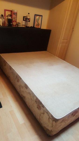 Double bed bace and headboard free to take away