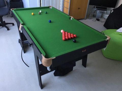 Snooker table 6 ft - very good condition