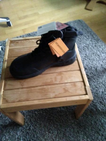 Hi quality work boots 2 pair's