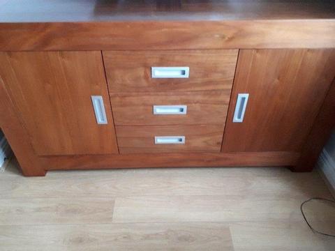 Solid wood sideboard - excellent condition