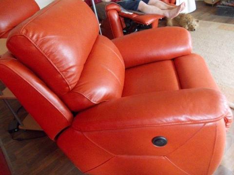 2 brand new electric reclining armchairs