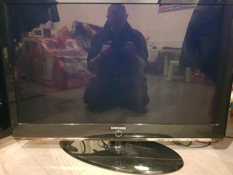 40 inch Full HD Samsung LCD tv