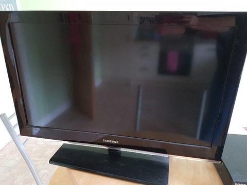 Samsung 30inch TV and Sony DVD player