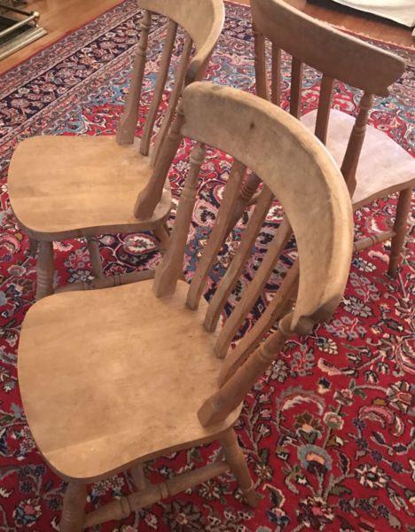 Set of 8 Dining Chairs solid wood vgc sturdy