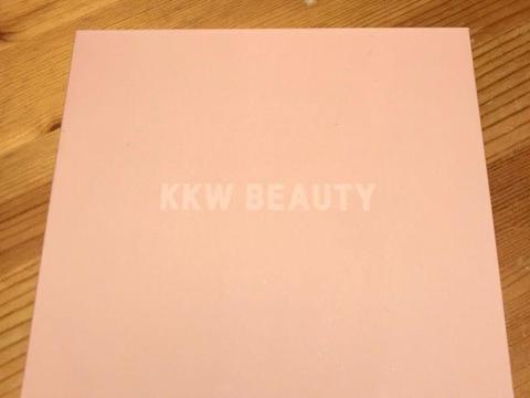✨ KKW Powder Contour & Highlight Palette - Light/Medium ✨