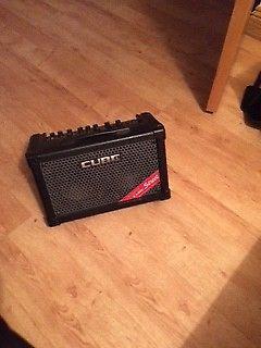buskers Roland street cube and sm 58 mic for sale