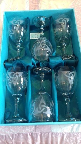 Eamon Celtic Design wine glasses set