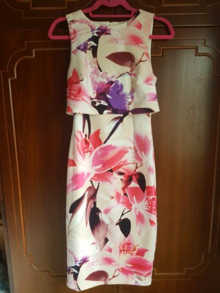 Beautiful Flower Dress size 8