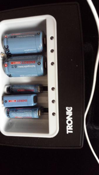 Tronic universal battery charger