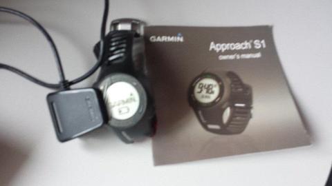 Garmin approach s1 golf watch