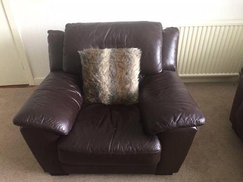 3 piece Brown leather suite