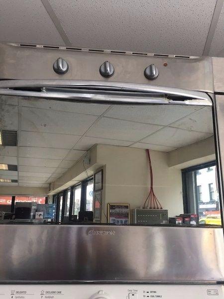 Ariston single electric oven in fully working condition