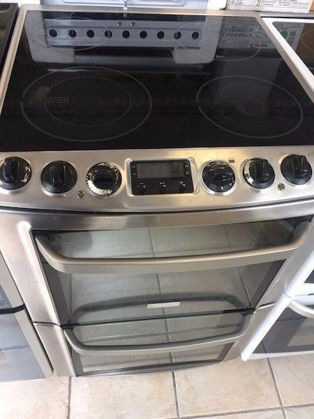 Electrolux 60cmElectric ceramic cooker