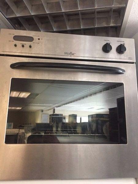 Moffat single electric oven in fully working condition