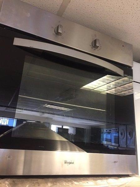 Whirlpool single electric oven in fully working condition