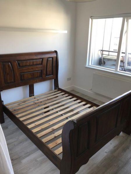 stunning Dble bed for sale