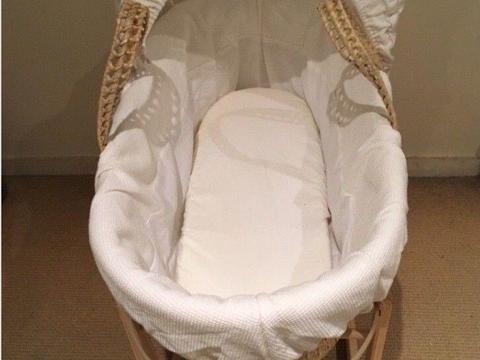Mamas & Papas Moses basket with Cuggl stand