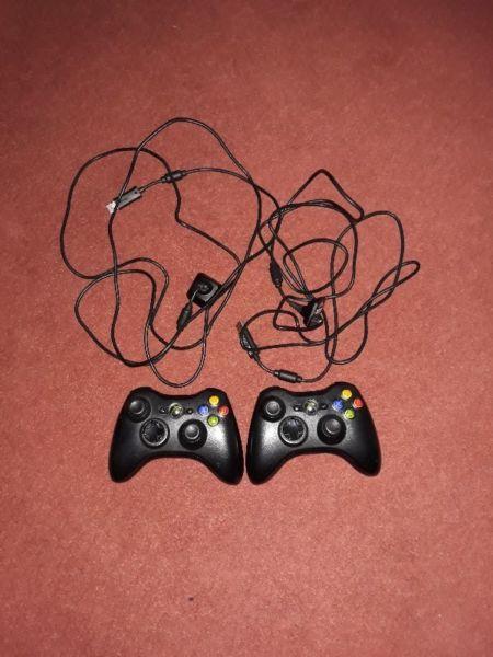 2 wireless xbox360 controllers