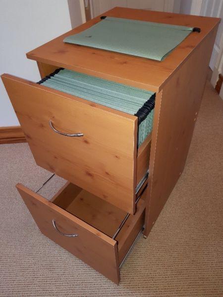 Filing cabinet with A4 suspension files