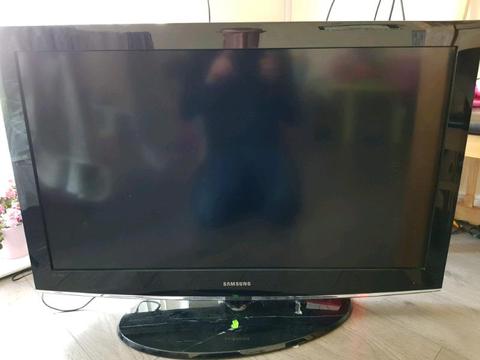 40 inch HD Samsung Lcd tv