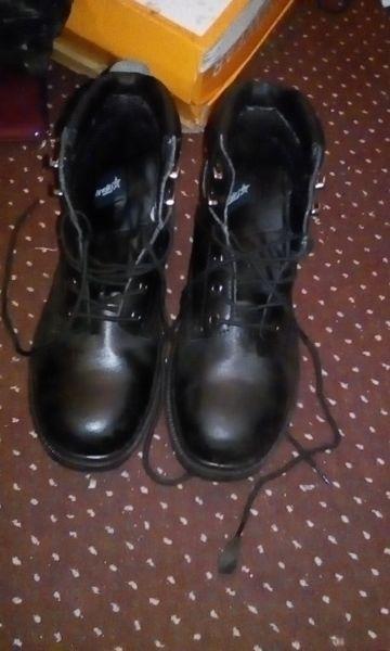 Arvello leather boots