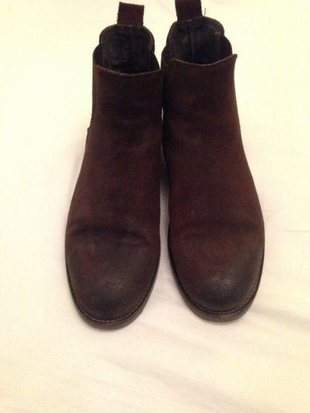 Chelsea Boots for male size 42