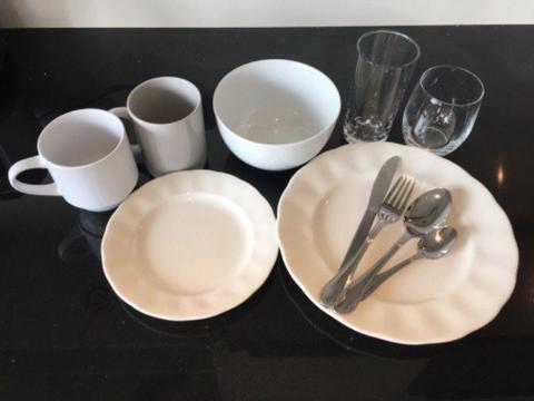 Dishes & kitchen ware