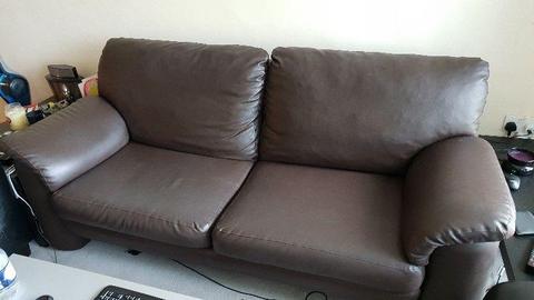 Leather Sofa 3 seats - Excellent condition