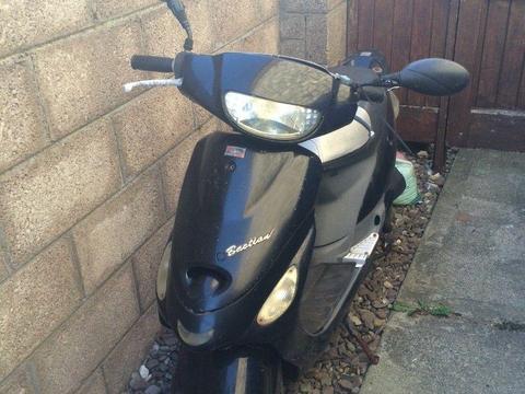 Free to take away twist and go moped. Keys lost. Good for parts