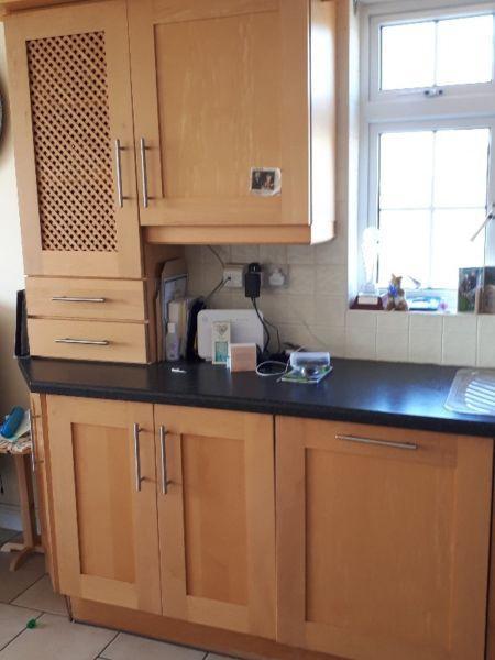 Maple shaker style kitchen for sale