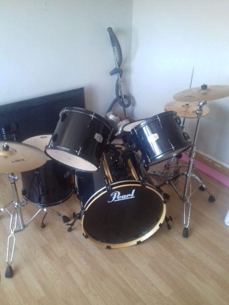 Pearl export drum kit
