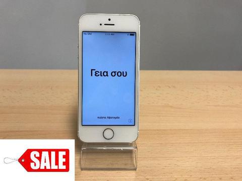 SALE Apple iPhone 5S 16GB in Silver SIM Free Excellent Condition + Case