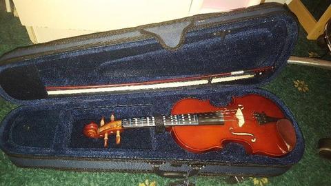 Violin for sale(Beginner's violin)*Price is negotiable*
