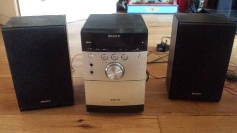 Sony CMT-EH15 Micro Hifi System & Speakers - Radio CD Cassette