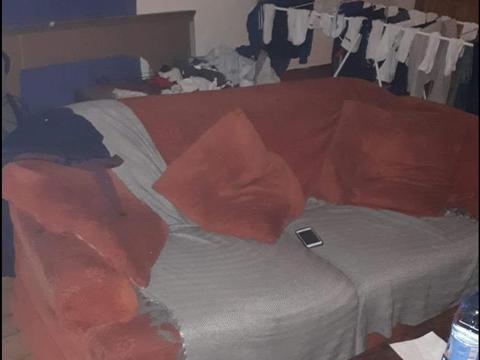 2x sofas for sale