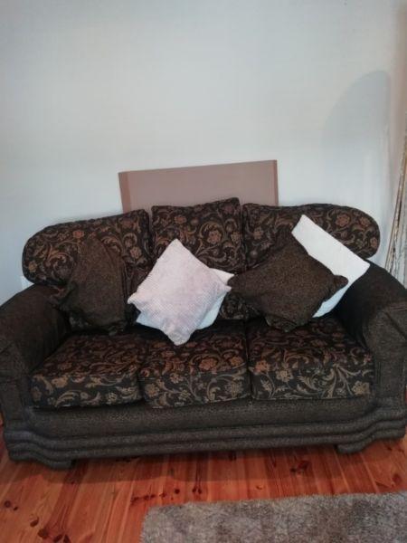 3&2 seater couch