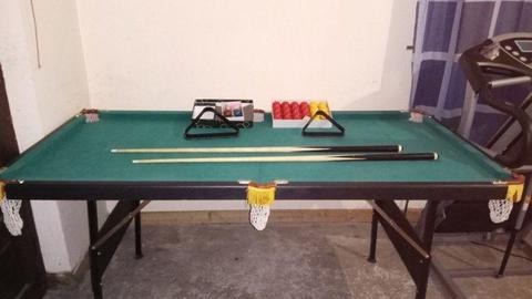 Domestic pool table/snooker table
