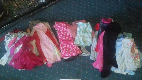 Bag of girls clothes aged 3-4