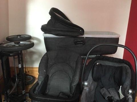 Mama and Papas 8 in 1 travel system