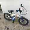 Kids bike, suit age 4-6, great condition 